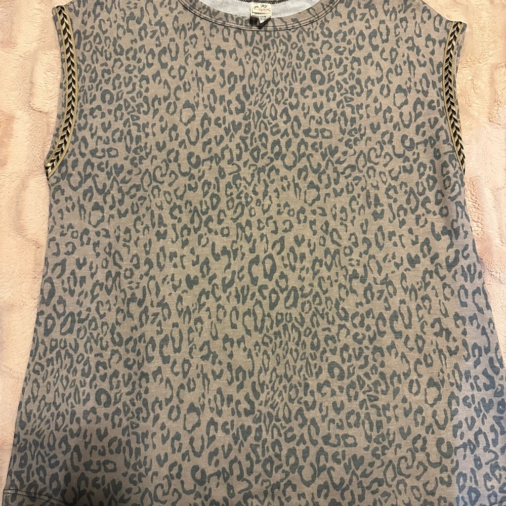 Leopard shirt